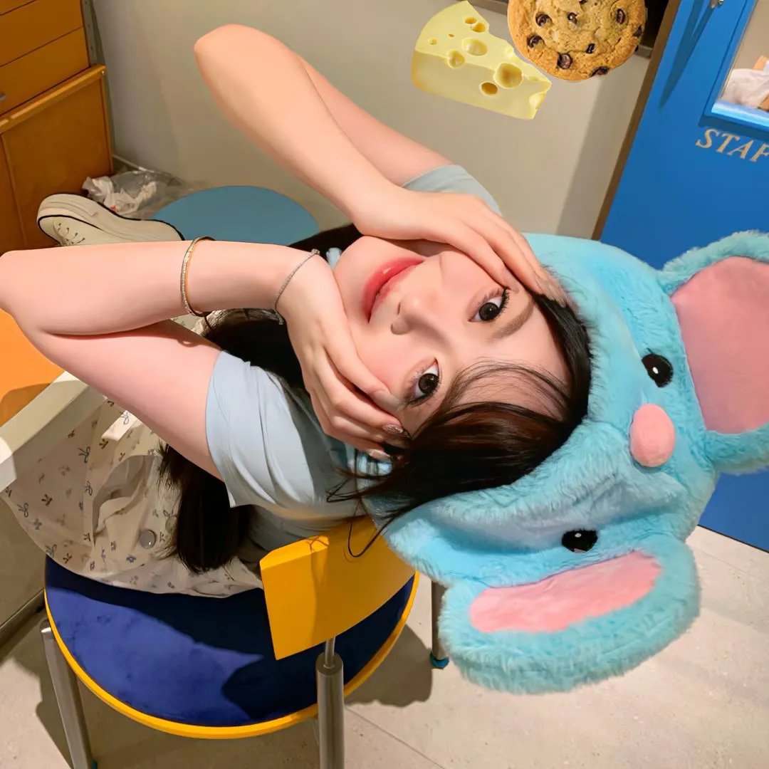 鱼跃在花见